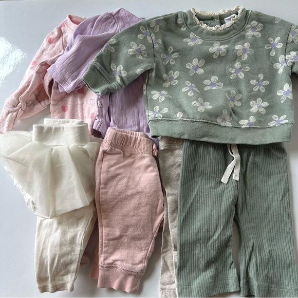 GAP Other - Bundle of 7 GAP Baby Girl Clothes 0-3 months Mstching Set, Pants, Bodysuits